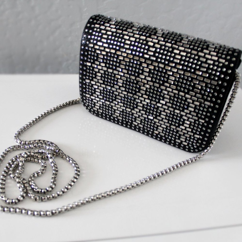 La Regale GLAMOROUS Embellished Black Evening Clutch with Silver Chain Strap